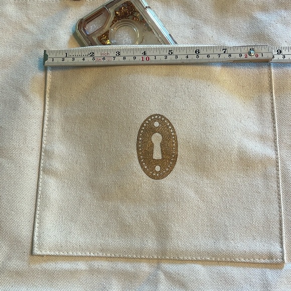tote w/leather straps-gold keys & skeleton keyhole in gold on natural canvas-NWT - Picture 9 of 13